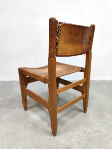 Midcentury interior design brutalist leather dinner chairs leren eetkamerstoelen Werner Biermann Arte Sano Colombia 1960