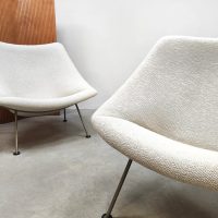 Midcentury interior design Artifort 'Oyster' lounge chairs fauteuils set Pierre Paulin 1960