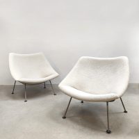 Midcentury interior design Artifort 'Oyster' lounge chairs fauteuils set Pierre Paulin 1960