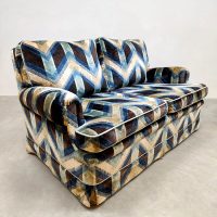 Vintage design Luxury velvet lounge sofa 2 seater 'Geometric lines'