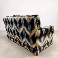 Vintage design luxury velvet lounge sofa bank ''Geometric lines''