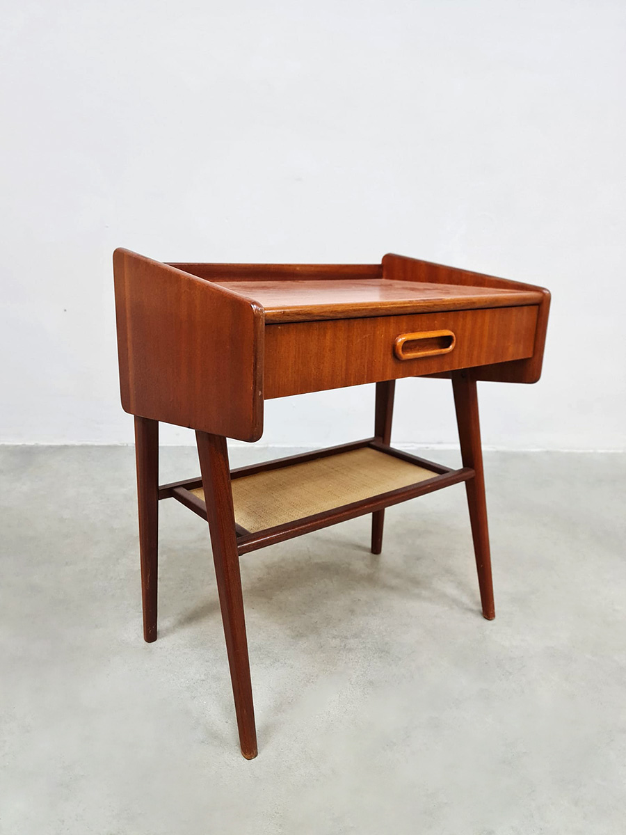 Vintage Danish teak nightstand bedside hall table deens nachtkastje hal kastje Borge Mogensen style 4