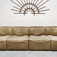 Midcentury interior design leather modular sofa modulaire elementen bank De Sede DS-15