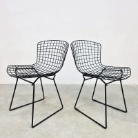 Midcentury interior design wire chair side chair model 420 draadstoel Harry Bertoia Knoll 1970s