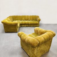 Vintage interior design modular lounge padded sofa mellow yellow modulaire bank