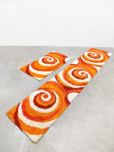 Vintage retro sixties design Swedish design rug carpet tapijt vloerkleed 'Groovy orange'