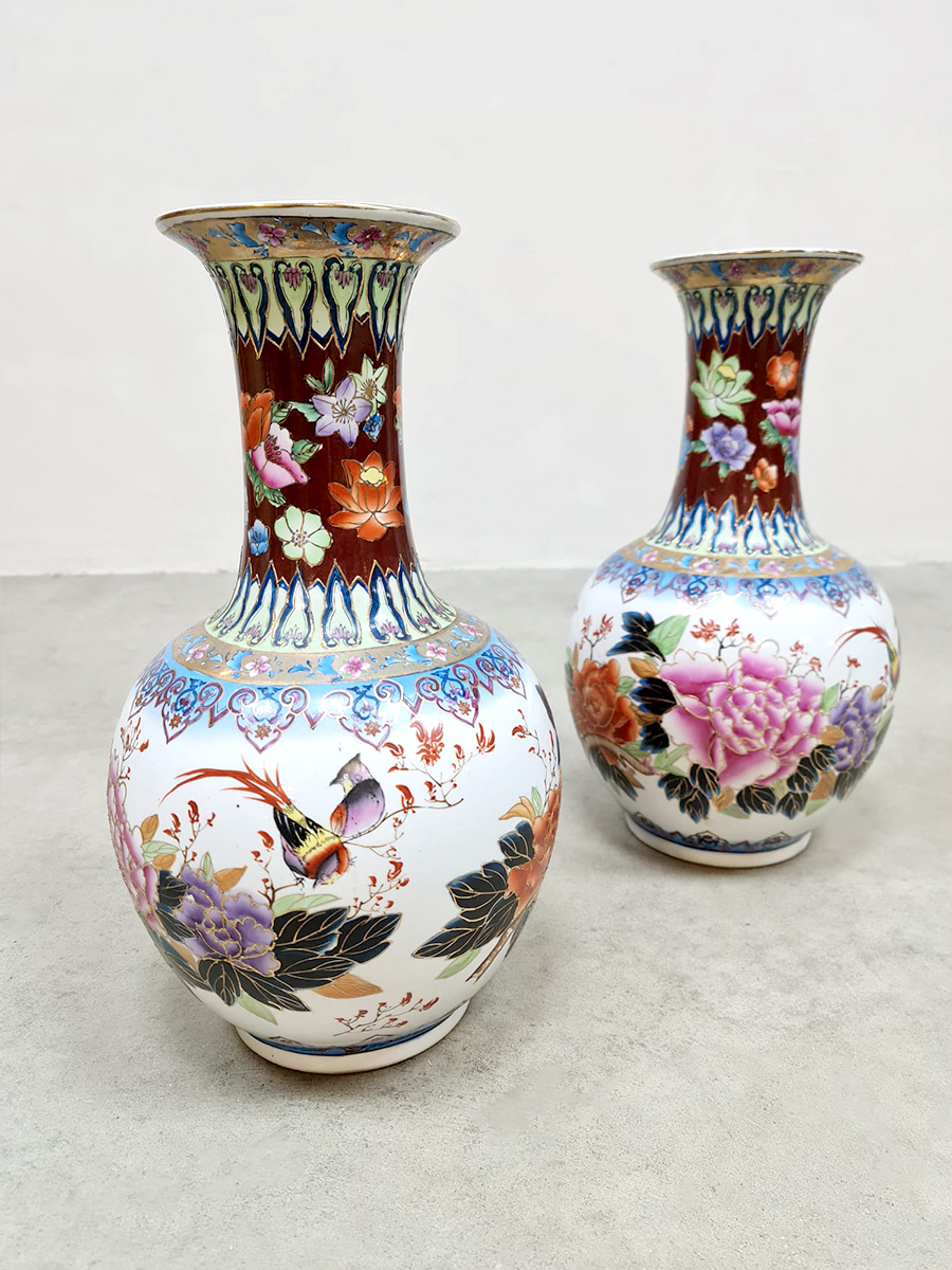 Decorative Chinese porselain vase pottery