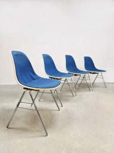 Vintage fiberglass DSX chairs eetkamerstoelen Vitra Eames Herman Miller