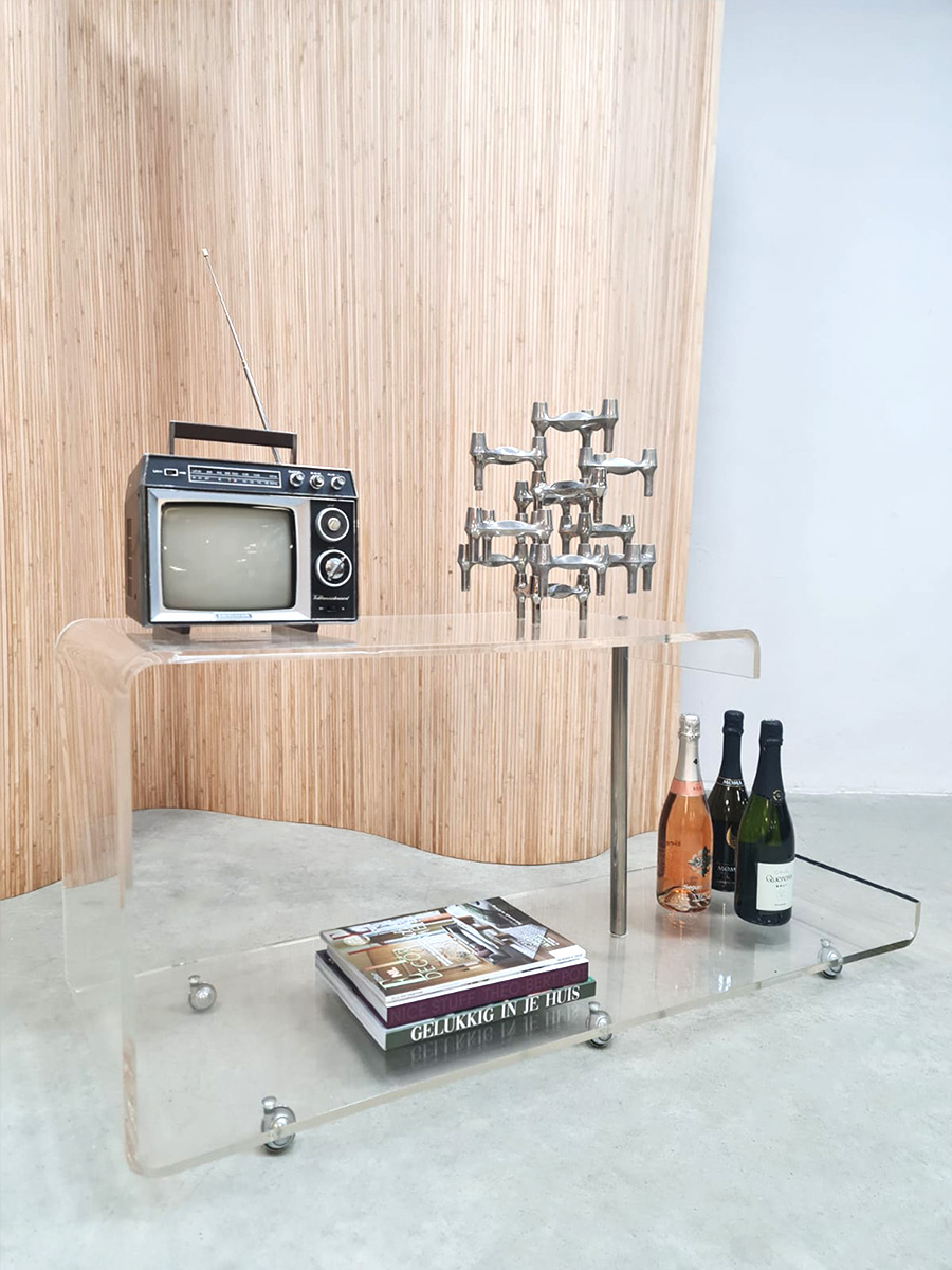 Eighties vintage Italian design plexiglass tv cabinet display side table trolley