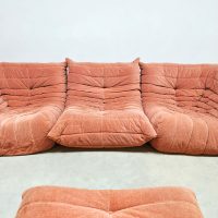 Vintage interior design Togo modular lounge sofa bank Michel Ducaroy Ligne Roset 1979