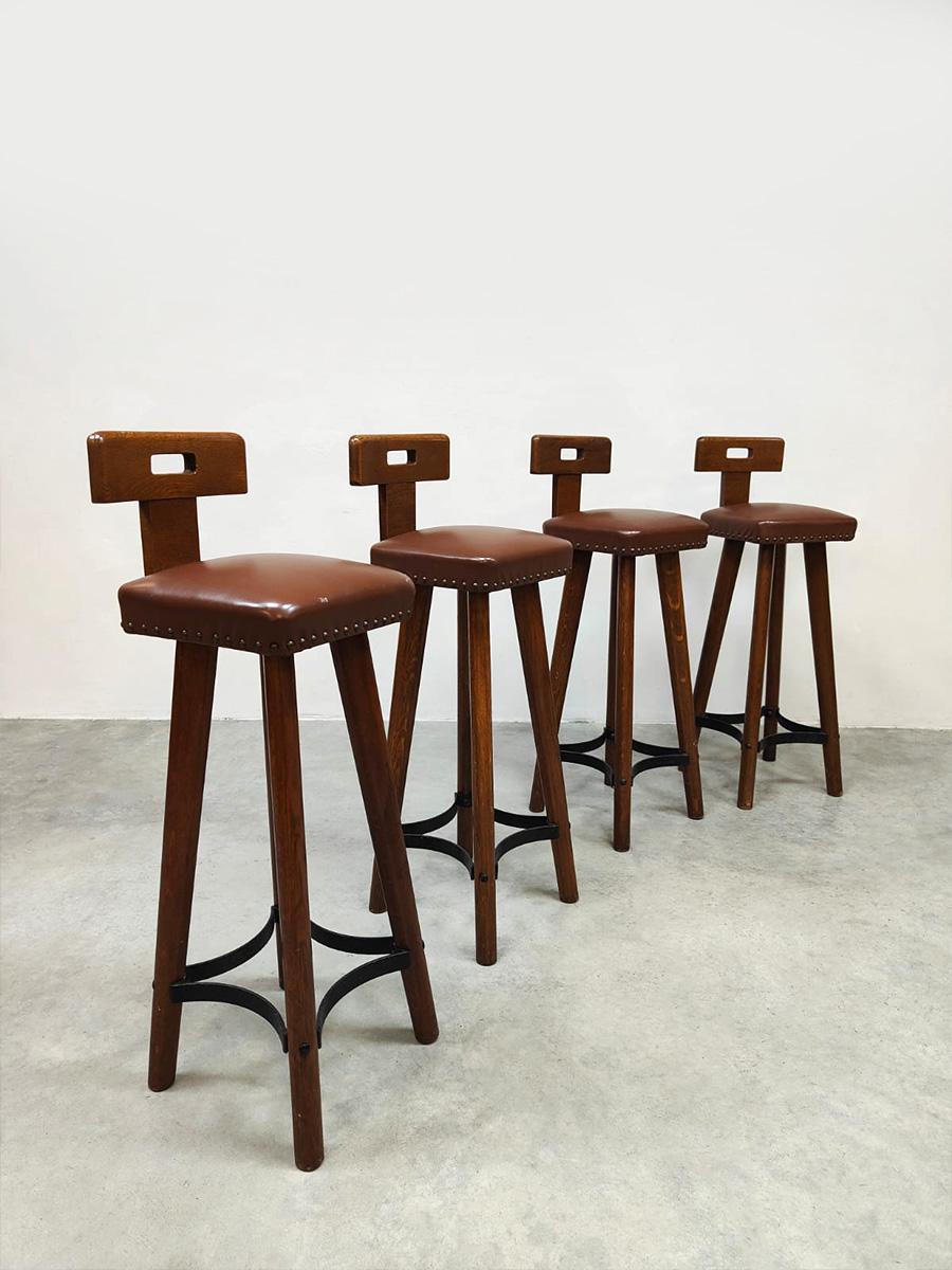 Midcentury Dutch design bar stools set vintage brutalist barkrukken 'T-back'