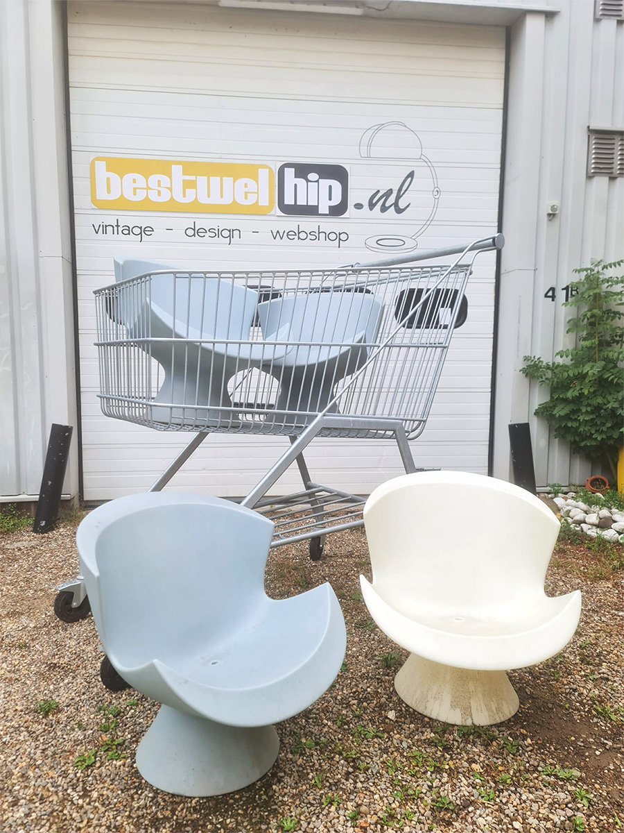 Modern Dutch design Kite Chairs kunststof garden chairs Karim Rashid Label