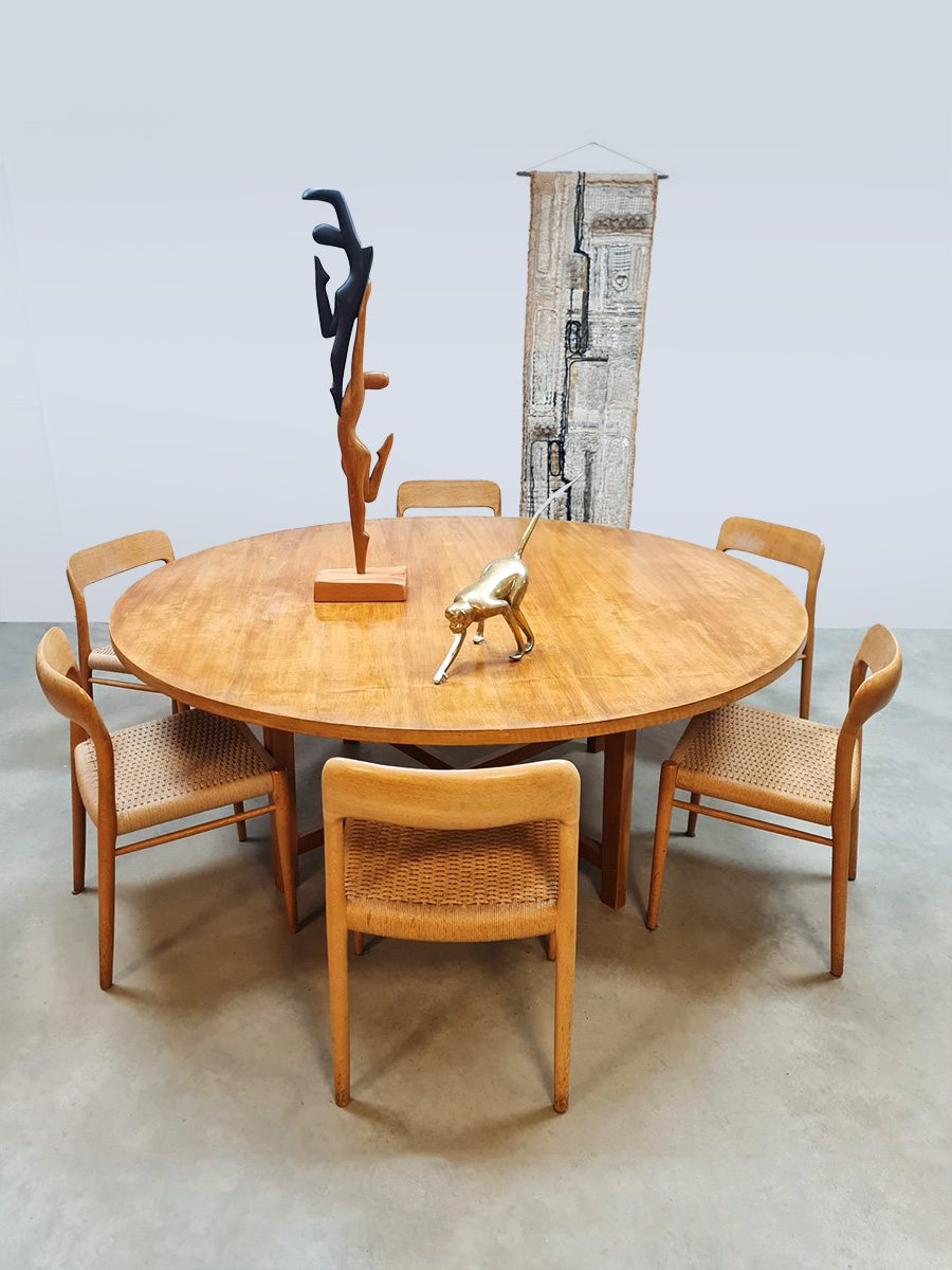 Vintage XL round dining table ronde eetkamertafel Danish style