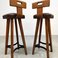 Vintage design 70’s wooden barstools T-back Brutalist