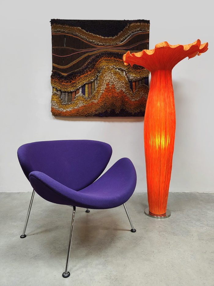 Silk flower floor lamp sculptural light vloerlamp 'Orange flowerbomb'