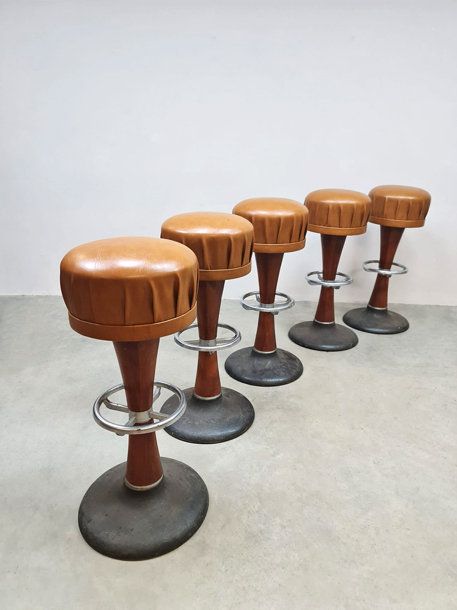 Vintage French café barstools barkrukken Art deco style 'cognac leather'