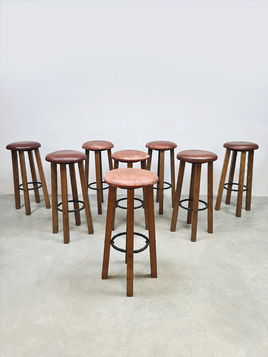 Vintage brutalist wooden & leather barstools houten & len barkrukken 19er60