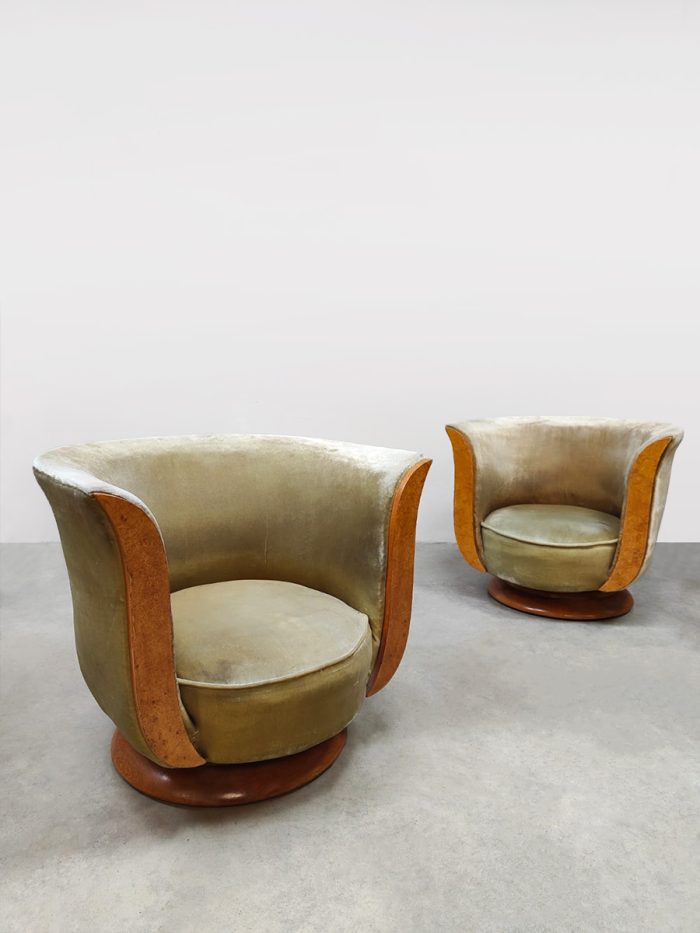 Vintage interior design Depose Tulip lounge chairs tulp stoelen hotel 'Le Malandre' fifties design