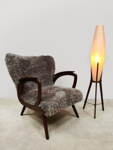 Midcentury interior design tripod rocket floor lamp driepoot vloerlamp Novoplast