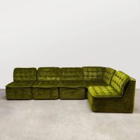 Midcentury interior design modular sofa elementen bank modulaire bank 'Green velvet'