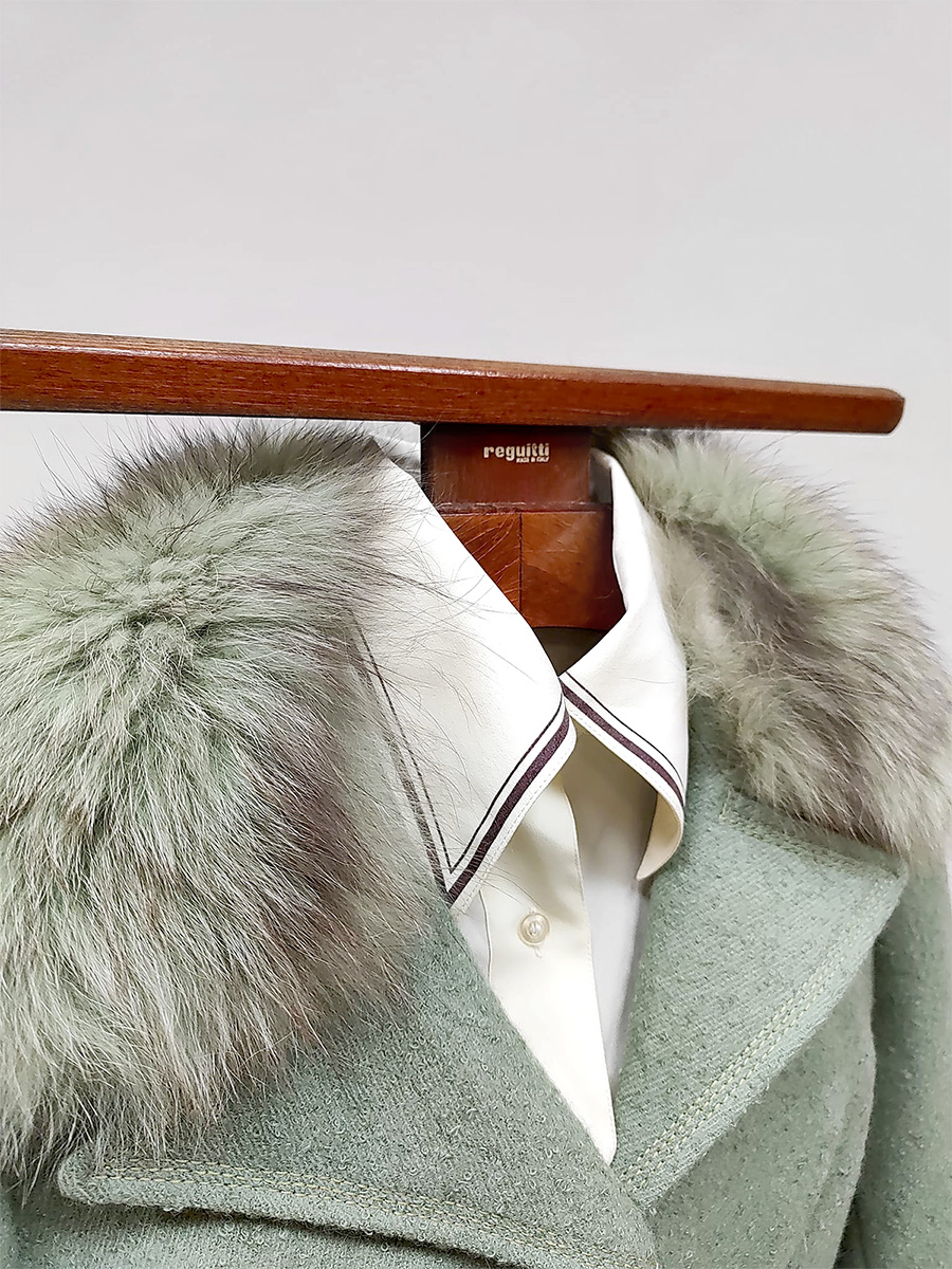 Midcentury Italian valet stand dressboy Fratelli Reguitti Midcentury Italian valet stand dressboy Fratelli Reguitti