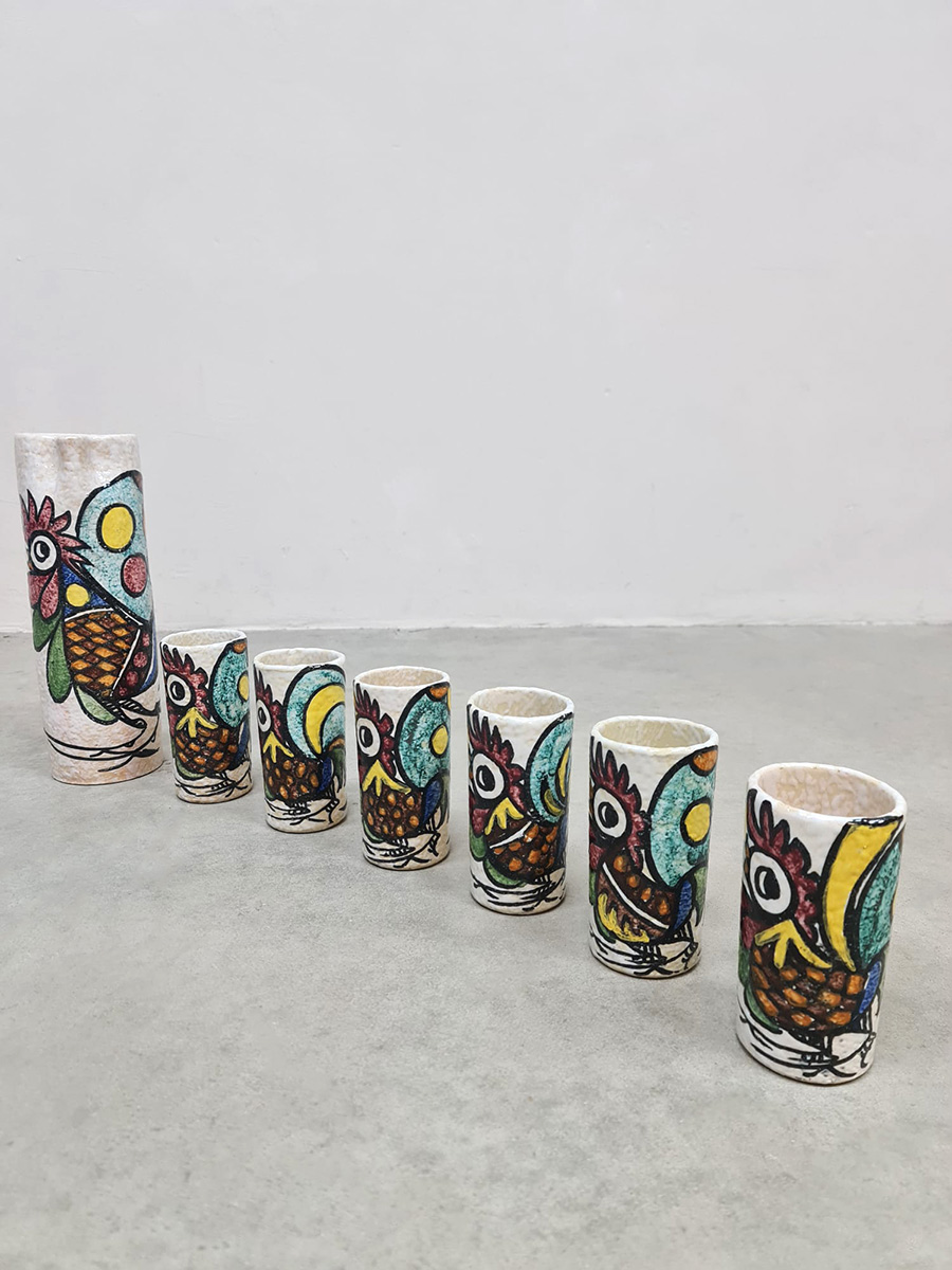 Spanish vintage Toledo ceramic pitcher & mugs keramieken kan & mokken Pablo Sanguino 1960s Spanish vintage Toledo ceramic pitcher & mugs keramieken kan & mokken Pablo Sanguino 1960s