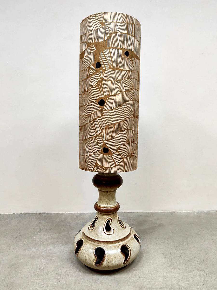 Vintage ceramic floor lamp 'Earth tones' W-Germany 1970s Vintage ceramic floor lamp 'Earth tones' W-Germany 1970s