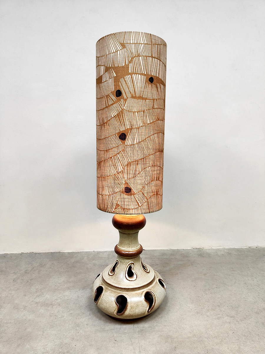 Midcentury interior design ceramic floor lamp 'Earth tones' vloerlamp keramiek W-Germany 1970s