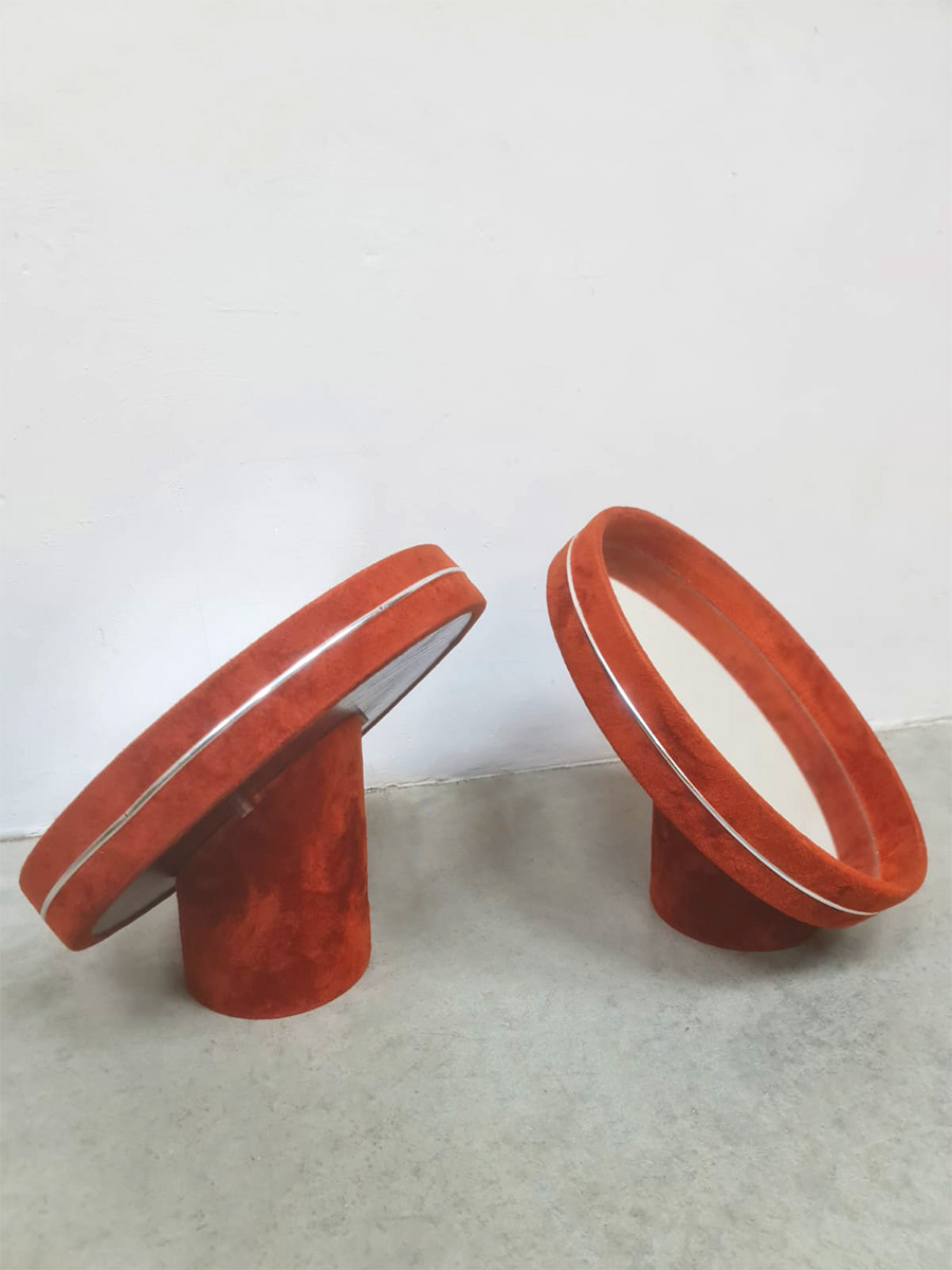 Italian interior design Space age design vanity mirror vintage spiegel Poltrona Frau 1960