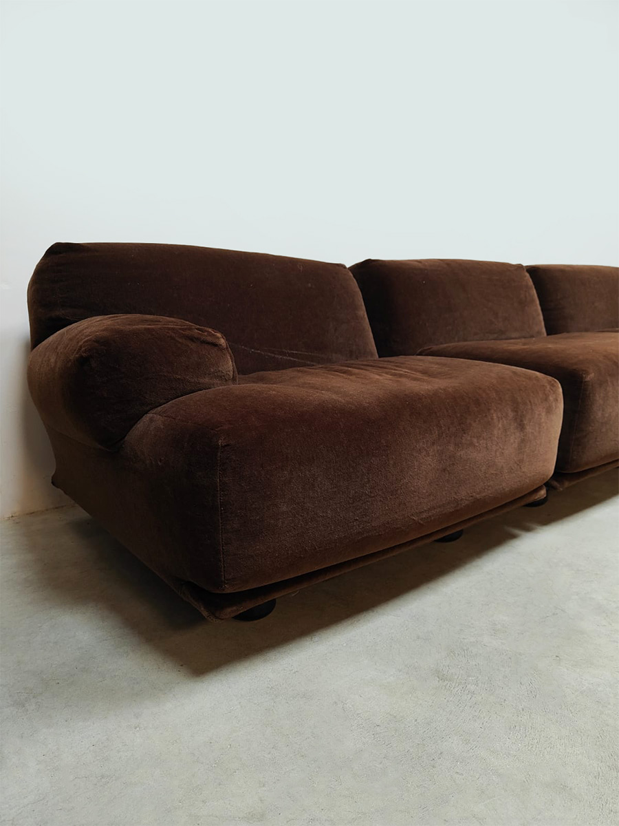 Vintage velvet modular sofa modulaire elementen bank Vico Magistretti Cassina 1970