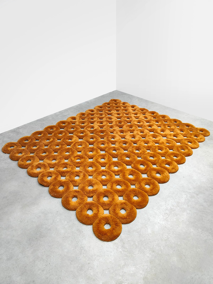 Dutch design donut rug tapestry tapijt Sabine Marcellis