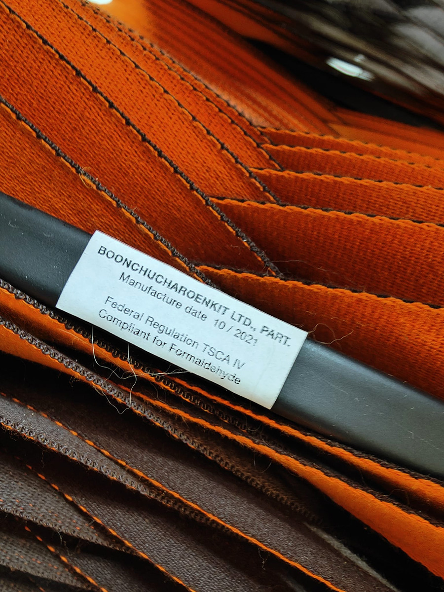 Hunger games seatbelt dining chairs eetkamerstoelen Nuttapong Charoenkitivarakorn Phillips collection 4