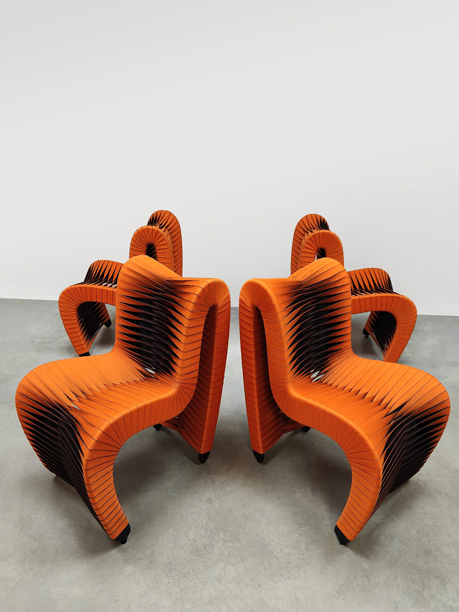 Hunger games seatbelt dining chairs eetkamerstoelen Nuttapong Charoenkitivarakorn Phillips collection 4
