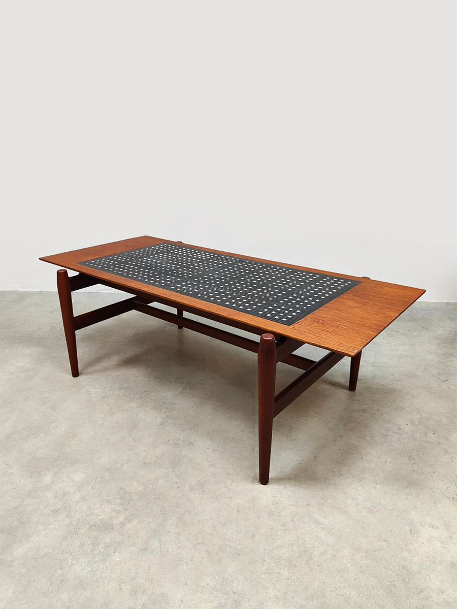 Vintage Danish design teak & tile coffee table Deense hout & tegel salontafel