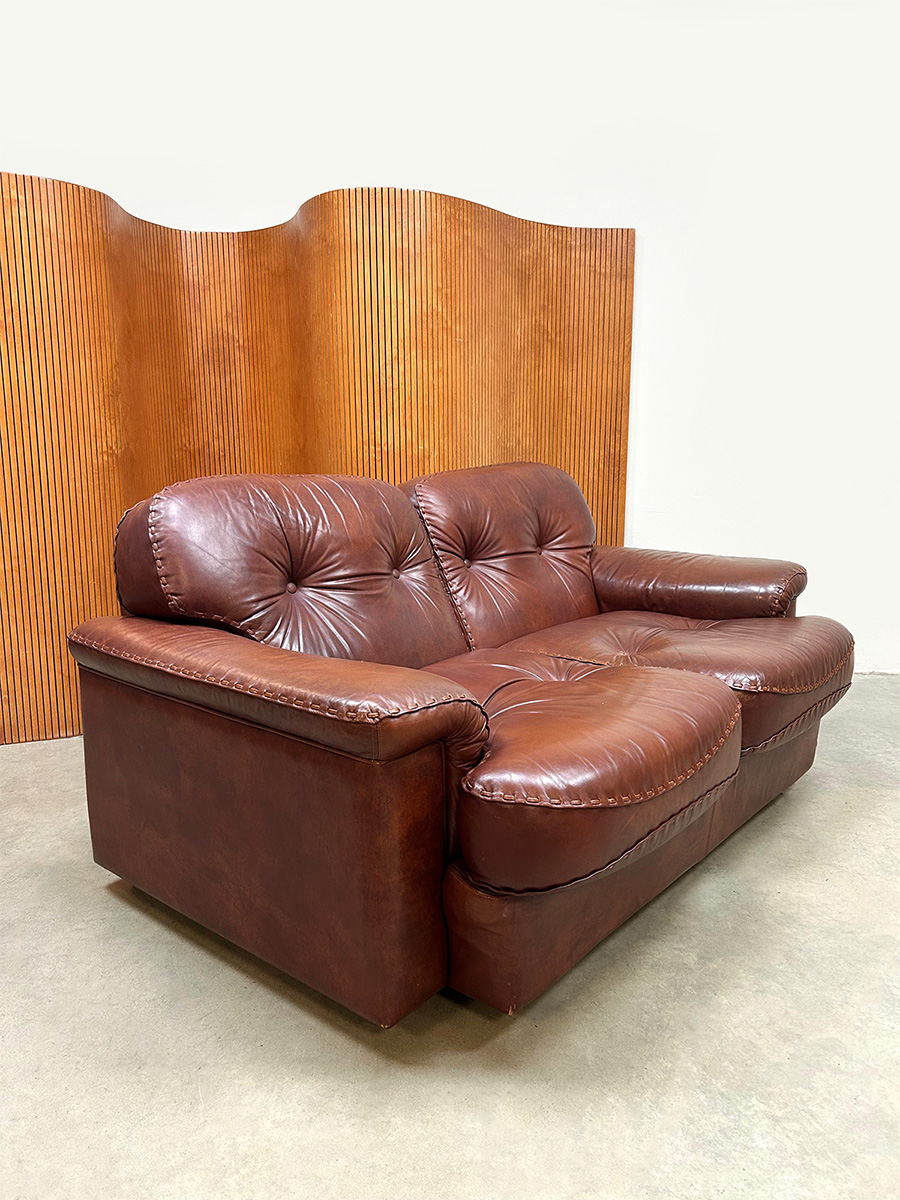 Vintage Italian design leather two-seater sofa Vavassori Monza 1970