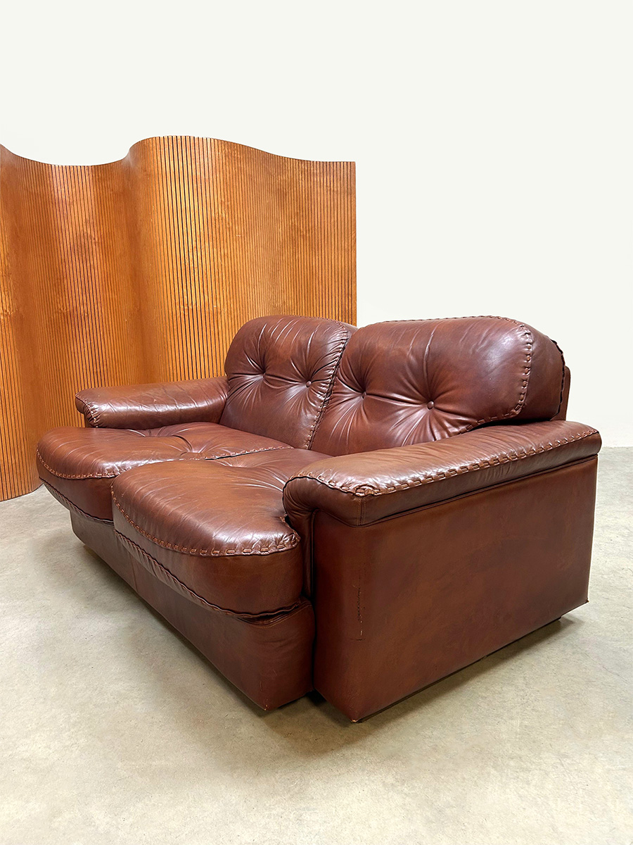 Vintage Italian design leather two-seater sofa Vavassori Monza 1970