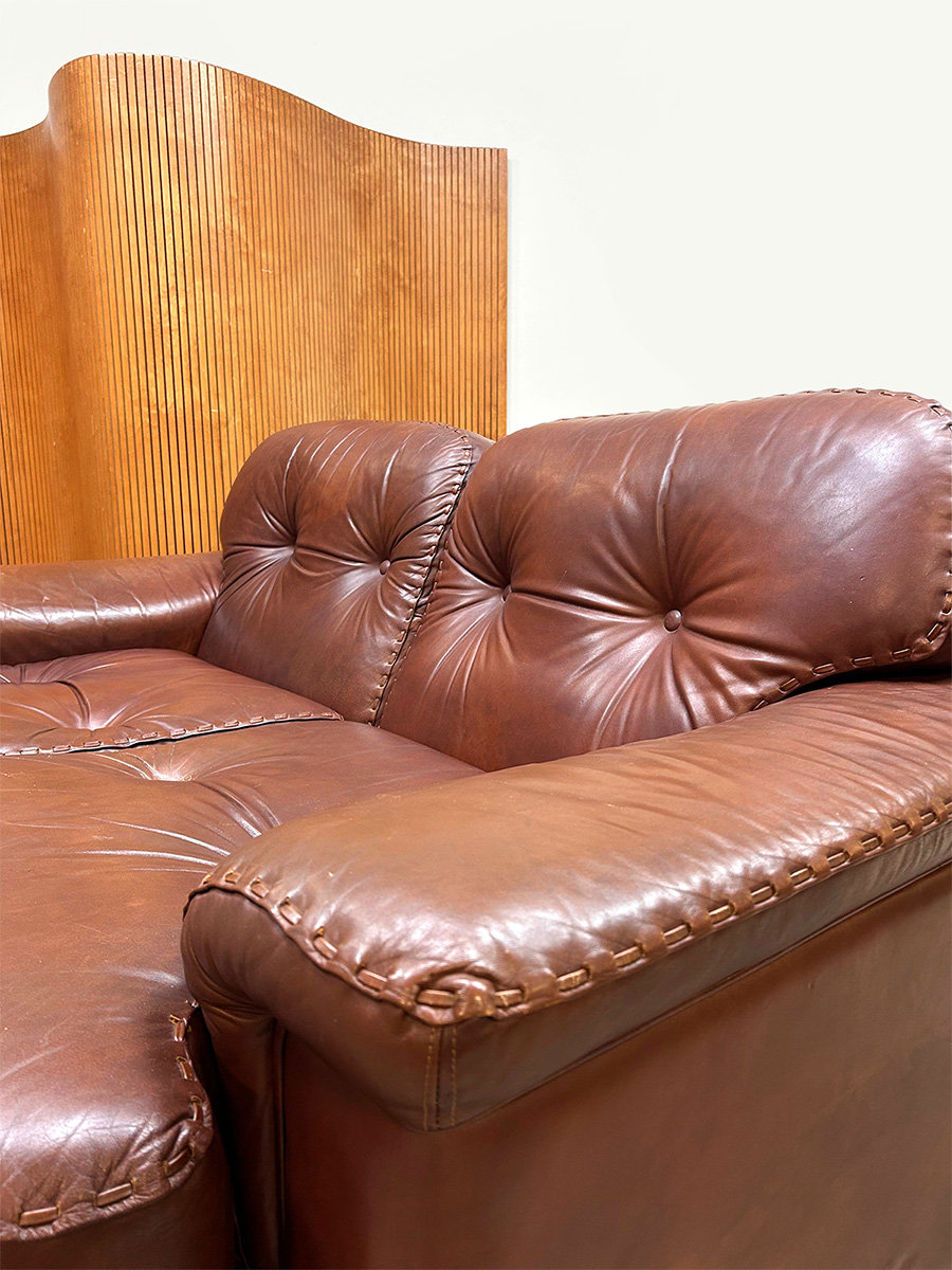 Vintage Italian design leather two-seater sofa Vavassori Monza 1970