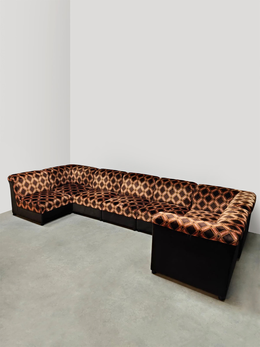 Vintage modular velvet lounge sofa modulaire elementen bank ‘Graphic dessin’