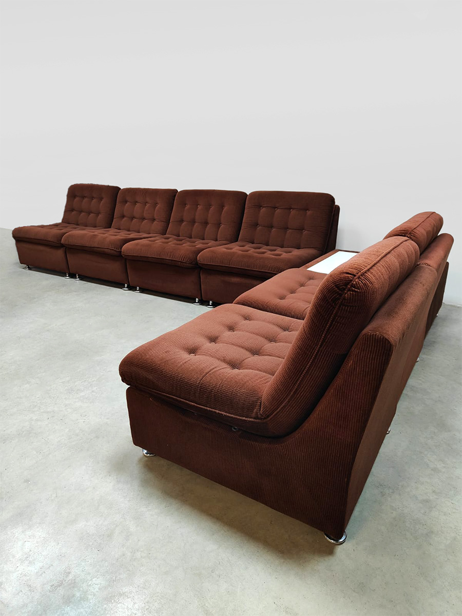 Midcentury interior padded velvet modular sofa modulaire lounge bank ‘Sunset brown’