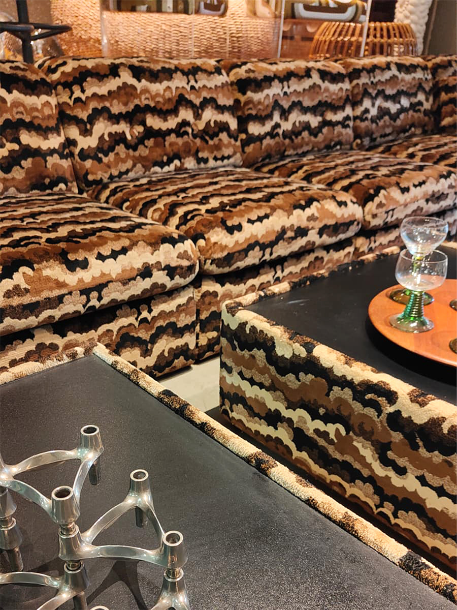 Vintage interior design XL modular sofa elementen bank Laauser ‘Geometric velvet de luxe’