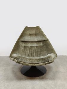 Vintage design interior Dutch design swivel chair draaifauteuil Artifort Geoffrey Harcourt F588