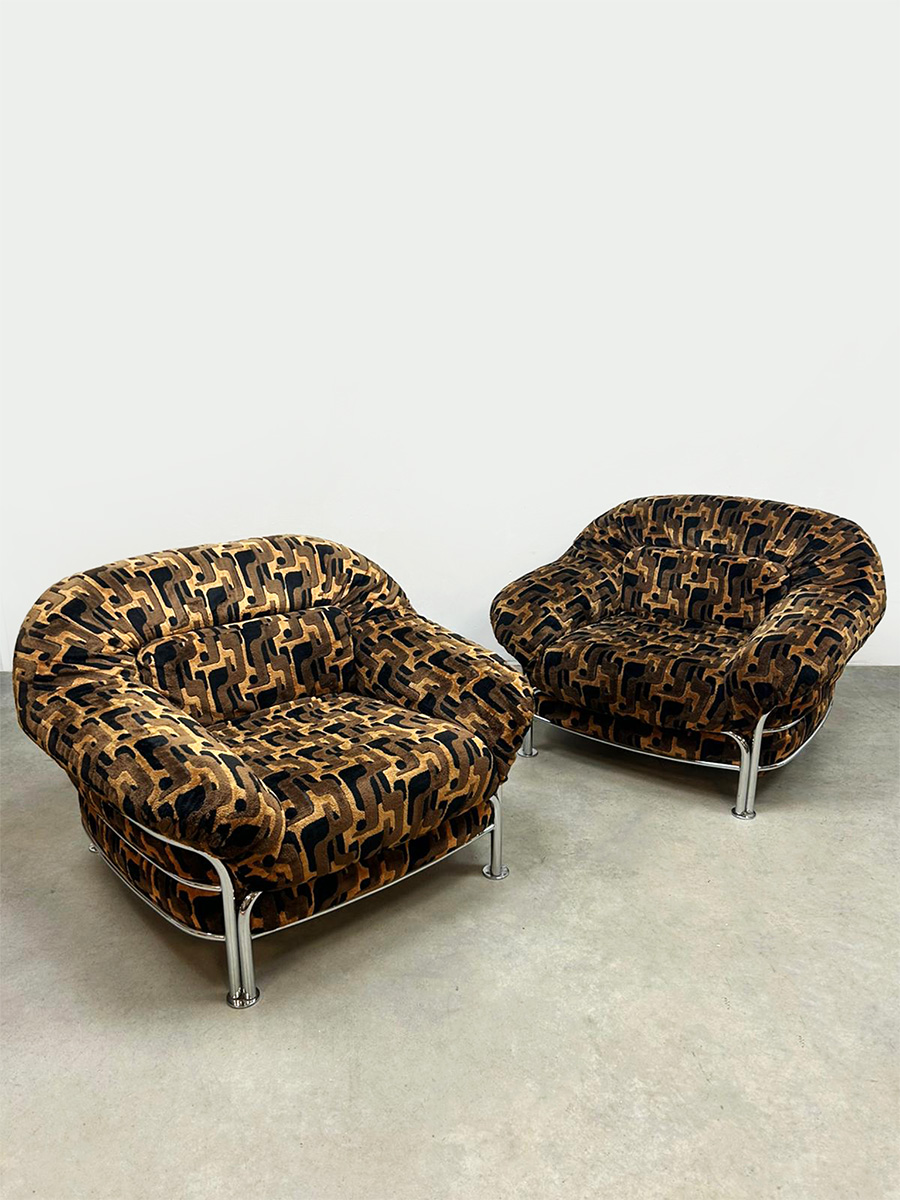 Midcentury interior Italian design tubular lounge chairs buisframe fauteuils 1970