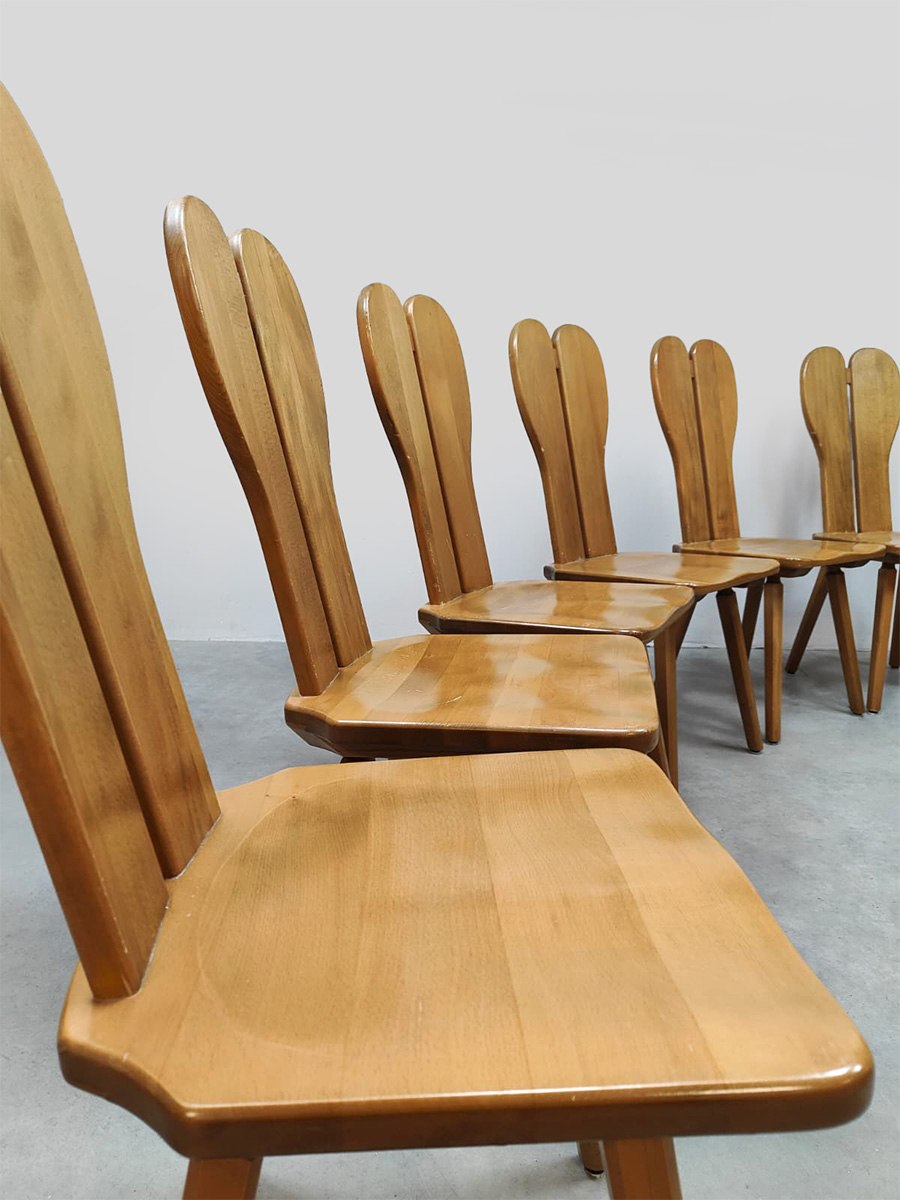 Vintage brutalist dining chairs houten eetkamerstoelen 1970 'hearts'