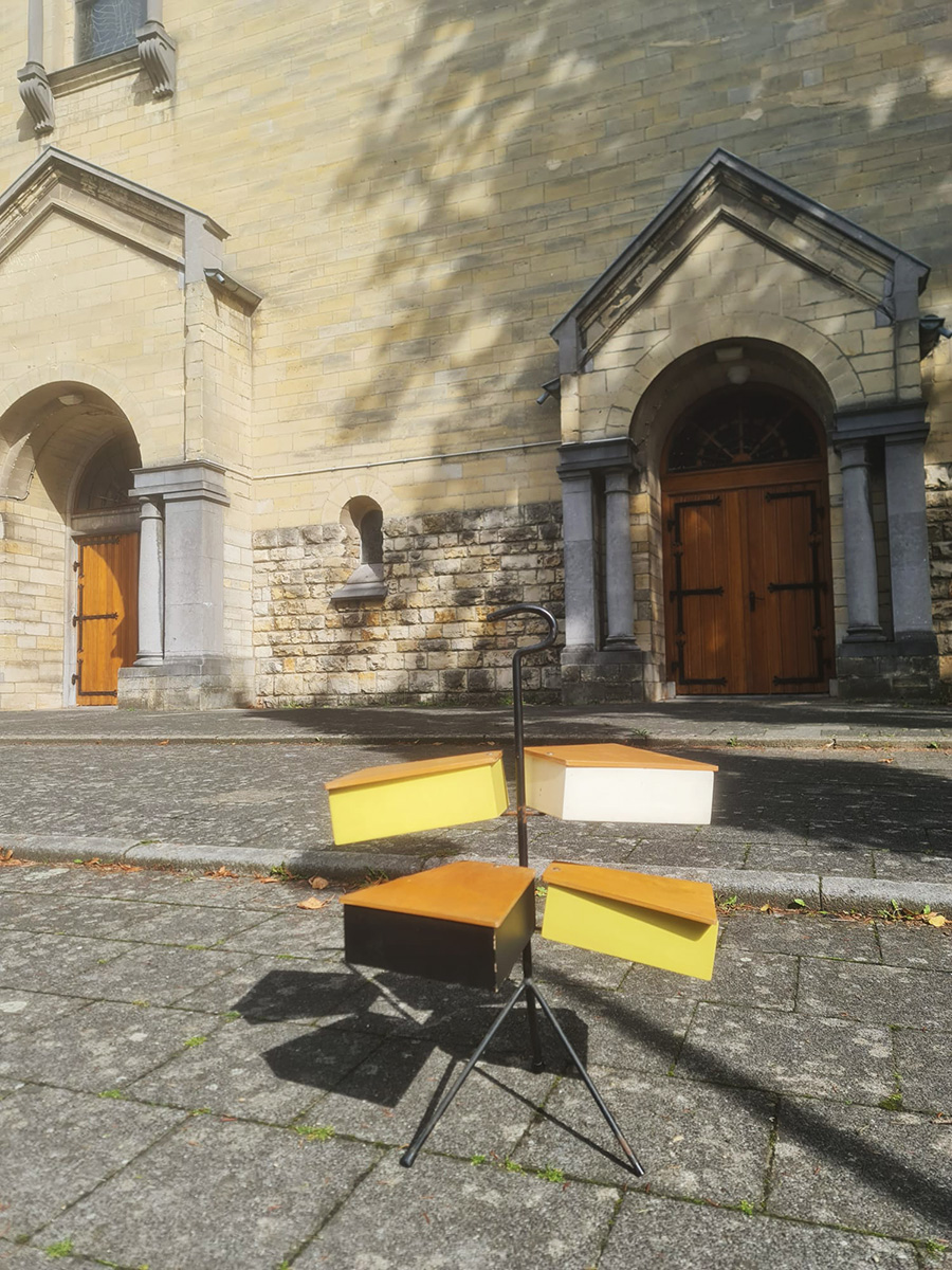 Vintage storage sewing box naaikistje Joos Teders Metalux 'Mellow yellow’ Vintage storage sewing box naaikistje Joos Teders Metalux 'Mellow yellow’