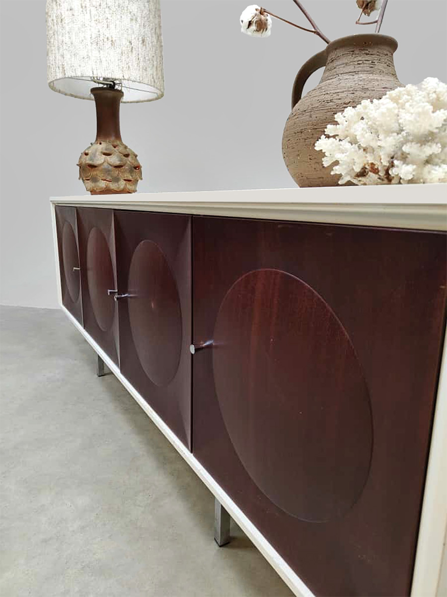 Vintage Italian sideboard credenza ‘Duo-tone’
