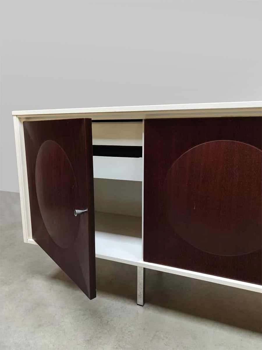 Vintage Italian sideboard credenza ‘Duo-tone’