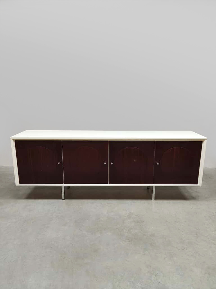 Vintage Italian sideboard credenza ‘Duo-tone’