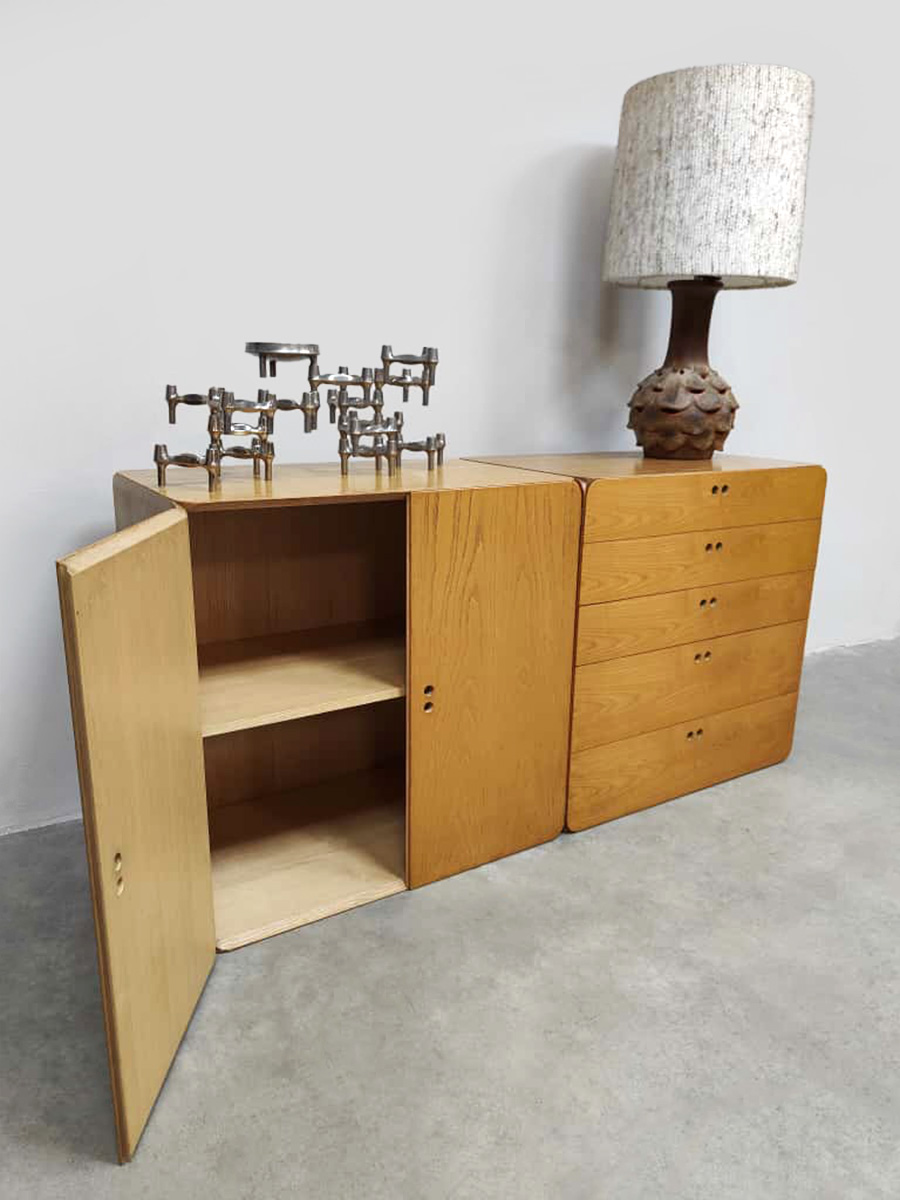 Vintage interior styling design modular cabinet chest of drawers modulaire ladenkast kast Derk Jan de Vries 1960s Vintage interior styling design modular cabinet chest of drawers modulaire ladenkast kast Derk Jan de Vries 1960s
