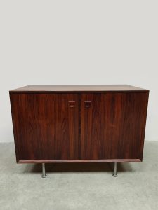 Vintage interior styling rosewood storage cabinet sideboard dressoir kast ‘Minimalism’