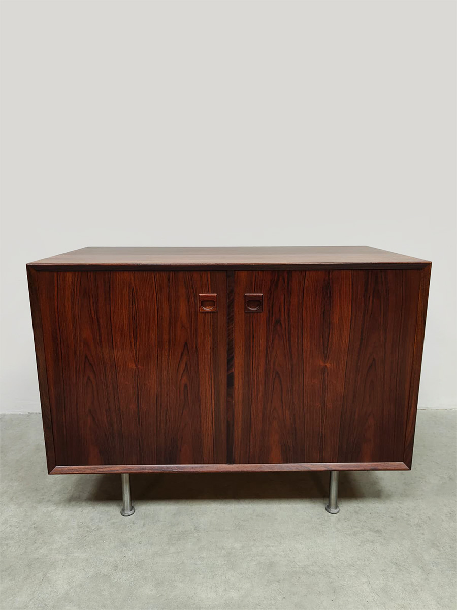 Vintage interior styling rosewood storage cabinet sideboard dressoir kast ‘Minimalism’